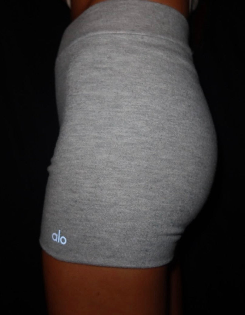 Grey Alo biker-shorts